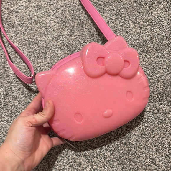 Hello Kitty Pink Crossbody Bag - Loungefly - Picture 2 of 5